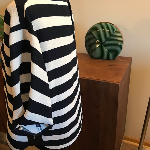 Zara Striped Top - Picture 7 of 9